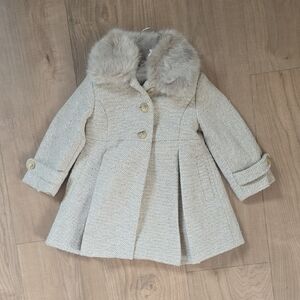 Edgehill Collection Cream Faux Fur Collar Coat